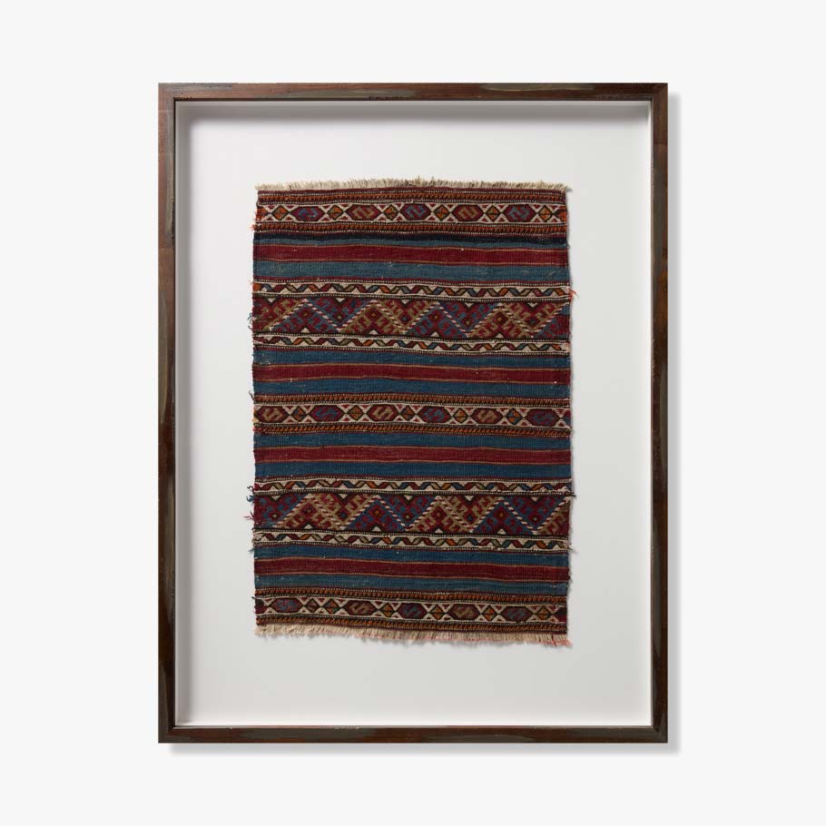 0408610009 VINTAGE RUG FRAGMENT