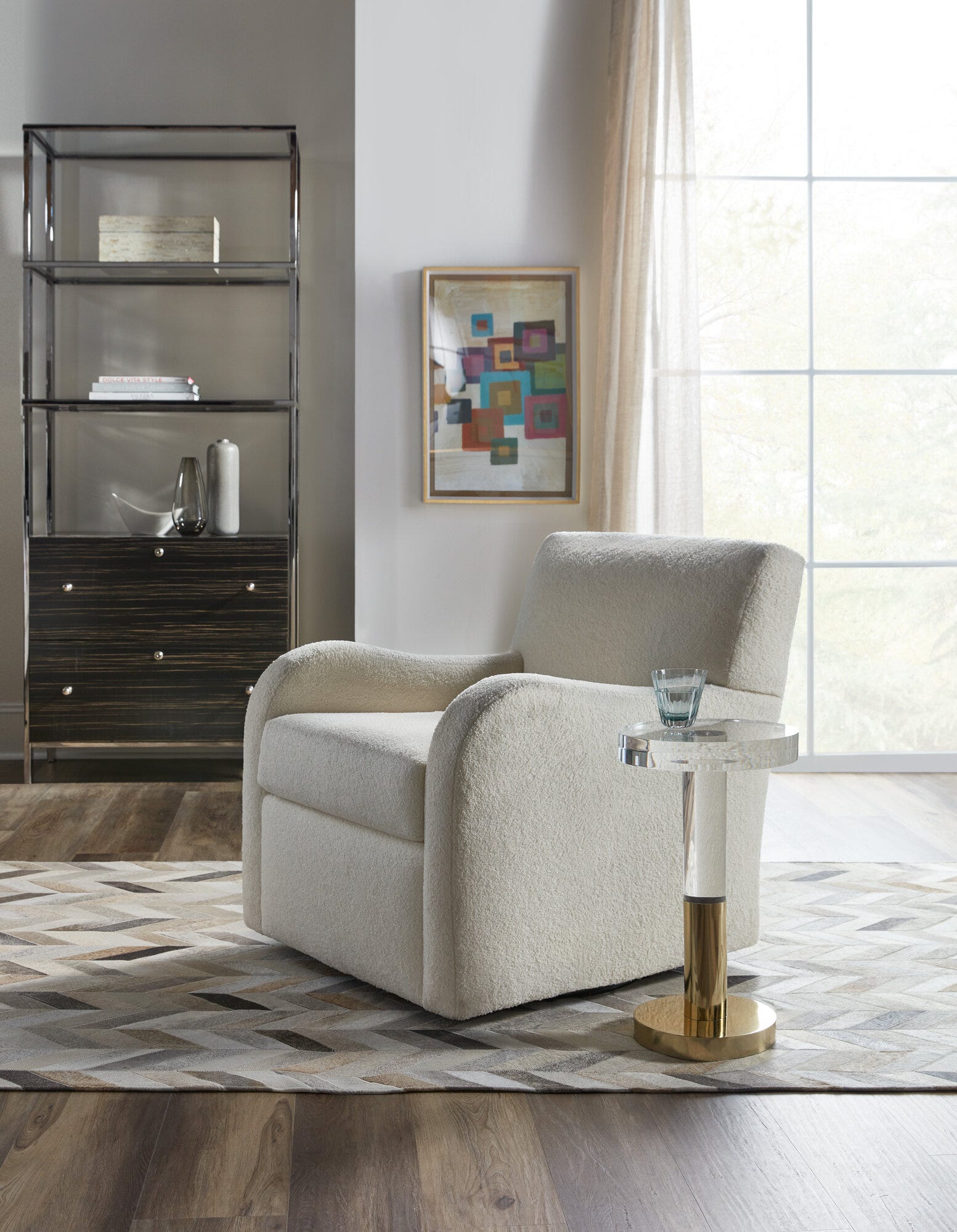 Penn Swivel Chair - Room Image 1
