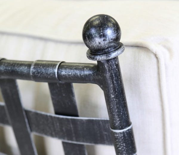 Provence Sofa Detail Image