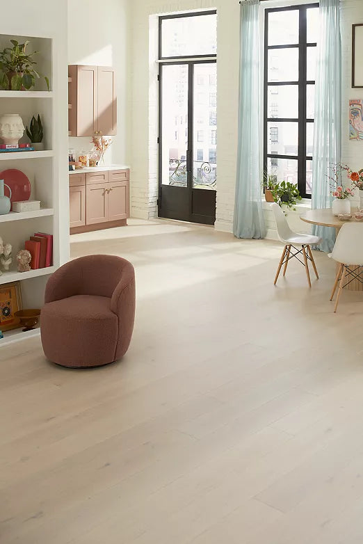 Karastan BelleLuxe Natural helps you find peace amidst the commotion.