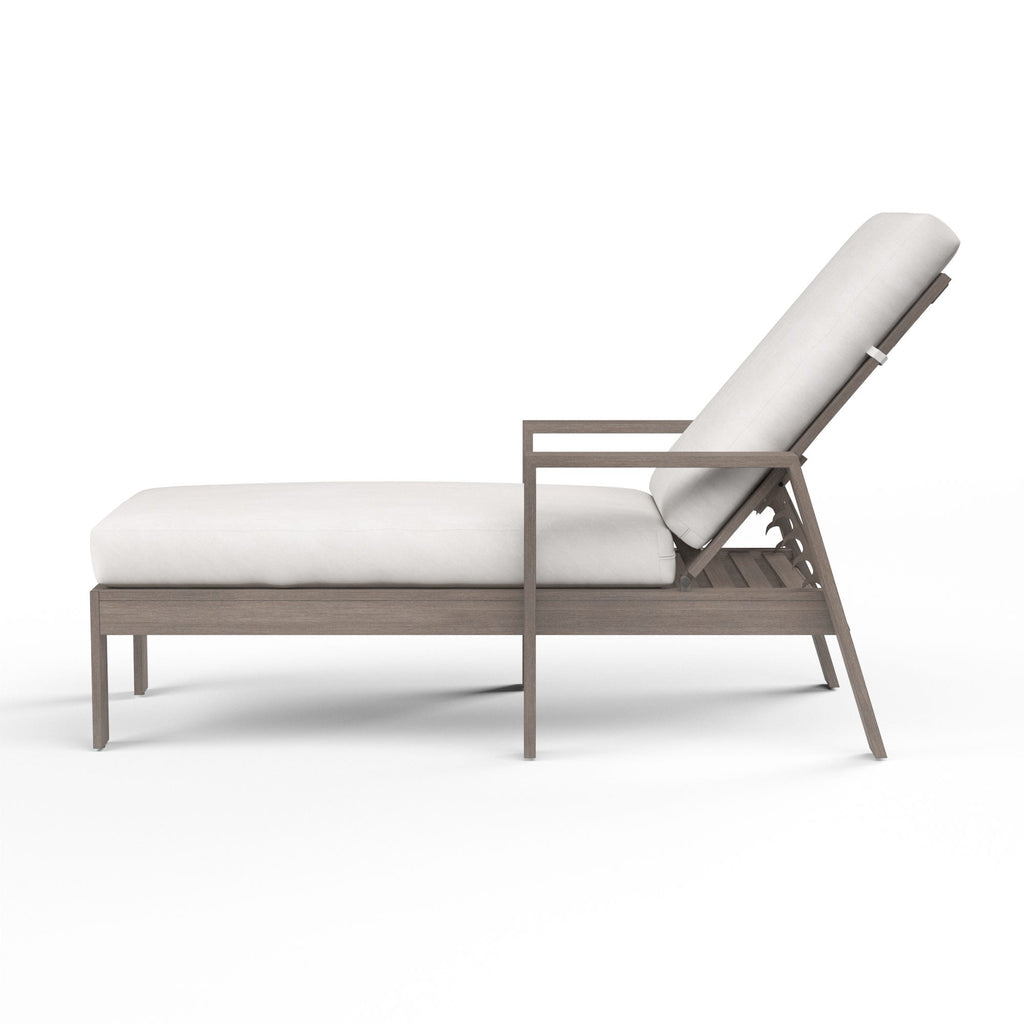 Laguna Chaise Lounge Image 4