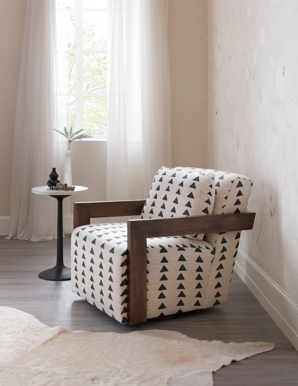 Cabell Exposed Wood Swivel Chair - Room Image 1