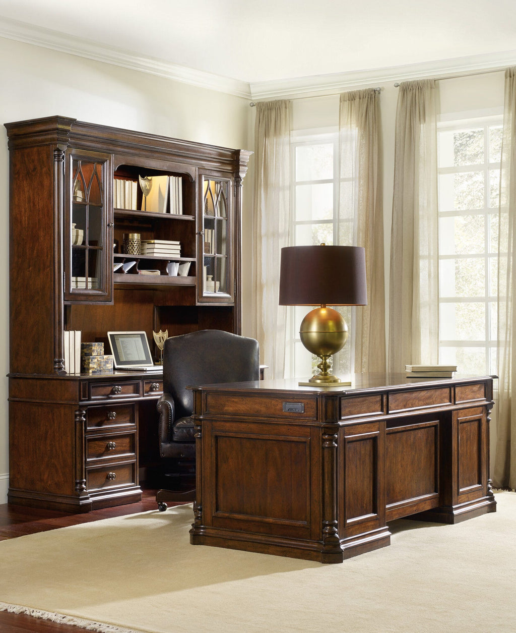 Leesburg Executive Desk - Room Image 1