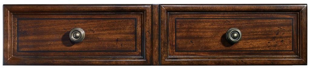 Leesburg Chest Detail Image