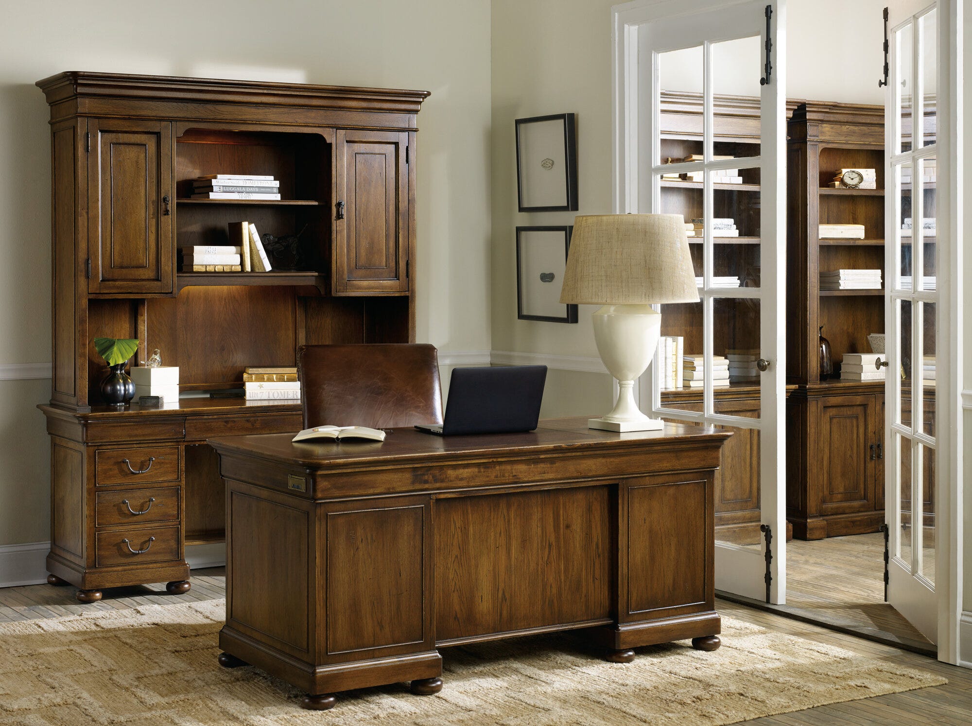 Archivist Executive Desk Room Image