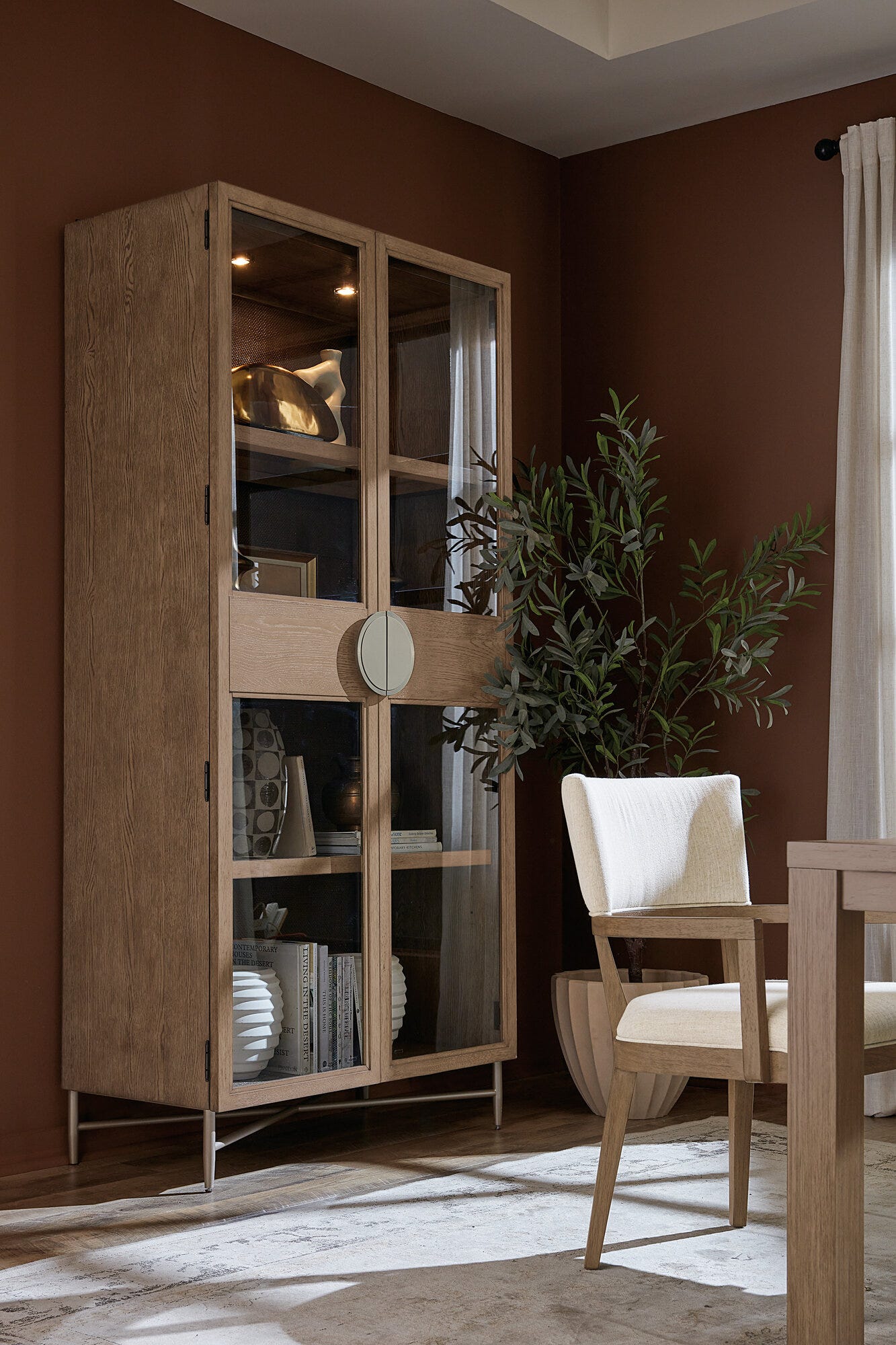 Sonnet Display Cabinet Room Image 1