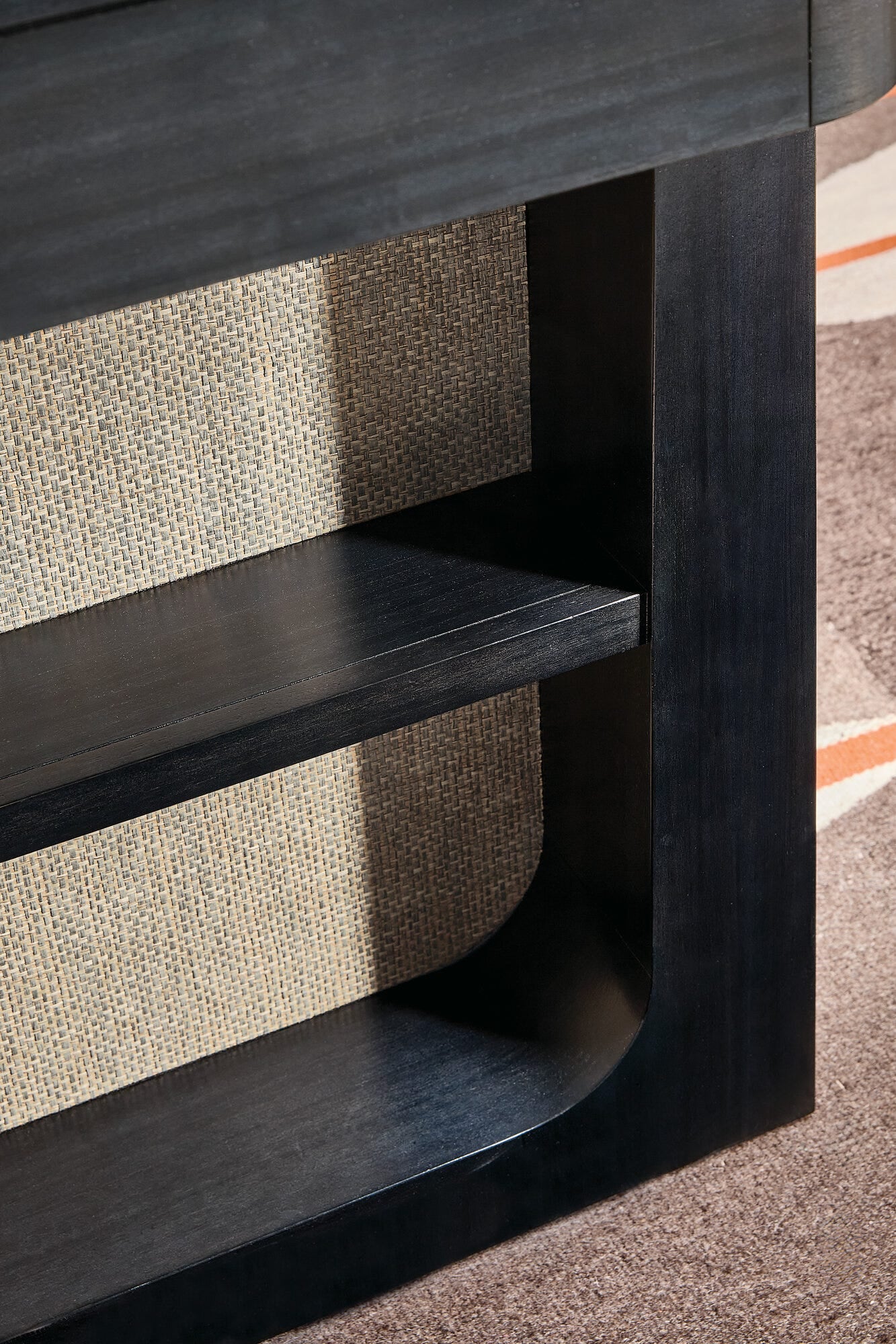 Kenzo Lift Adjustable-Height Desk - Detail View