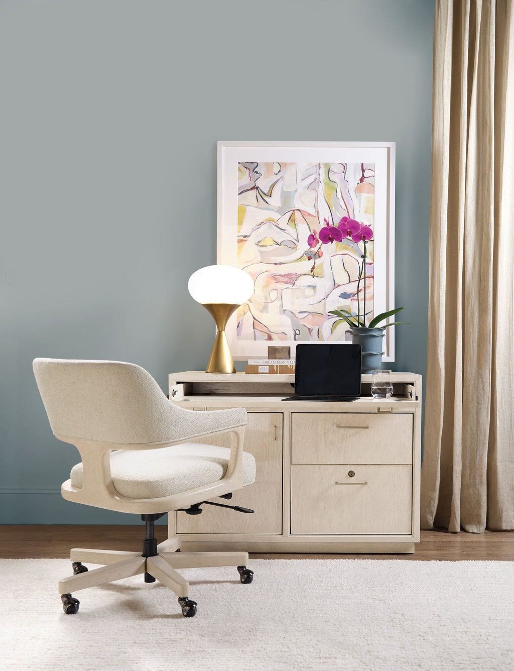 Marlowe Workstation Room Image 2