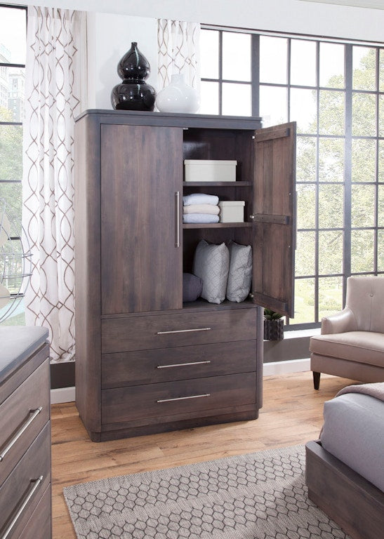 YUTZY WOODWORKING Rialto 1 Piece Wardrobe 67070
