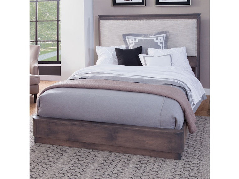 YUTZY WOODWORKING Rialto Upholstered Bed 67105