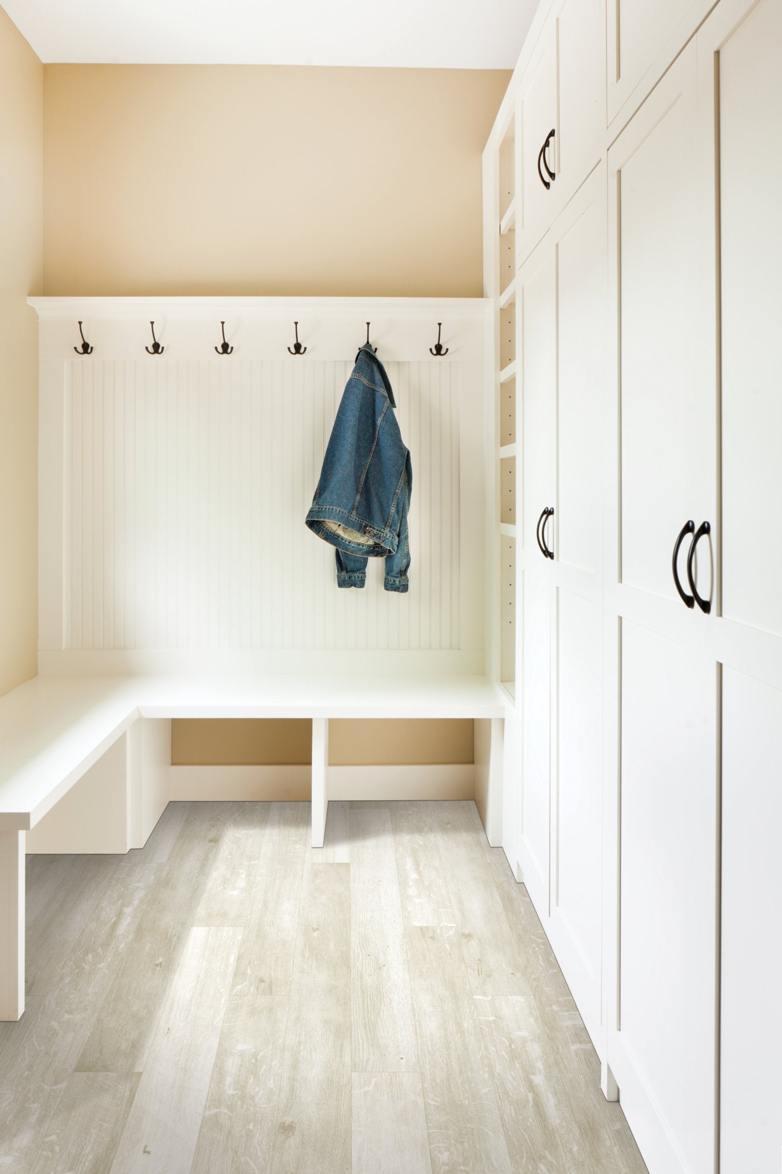 Mohawk Flooring Bowman II - room scene