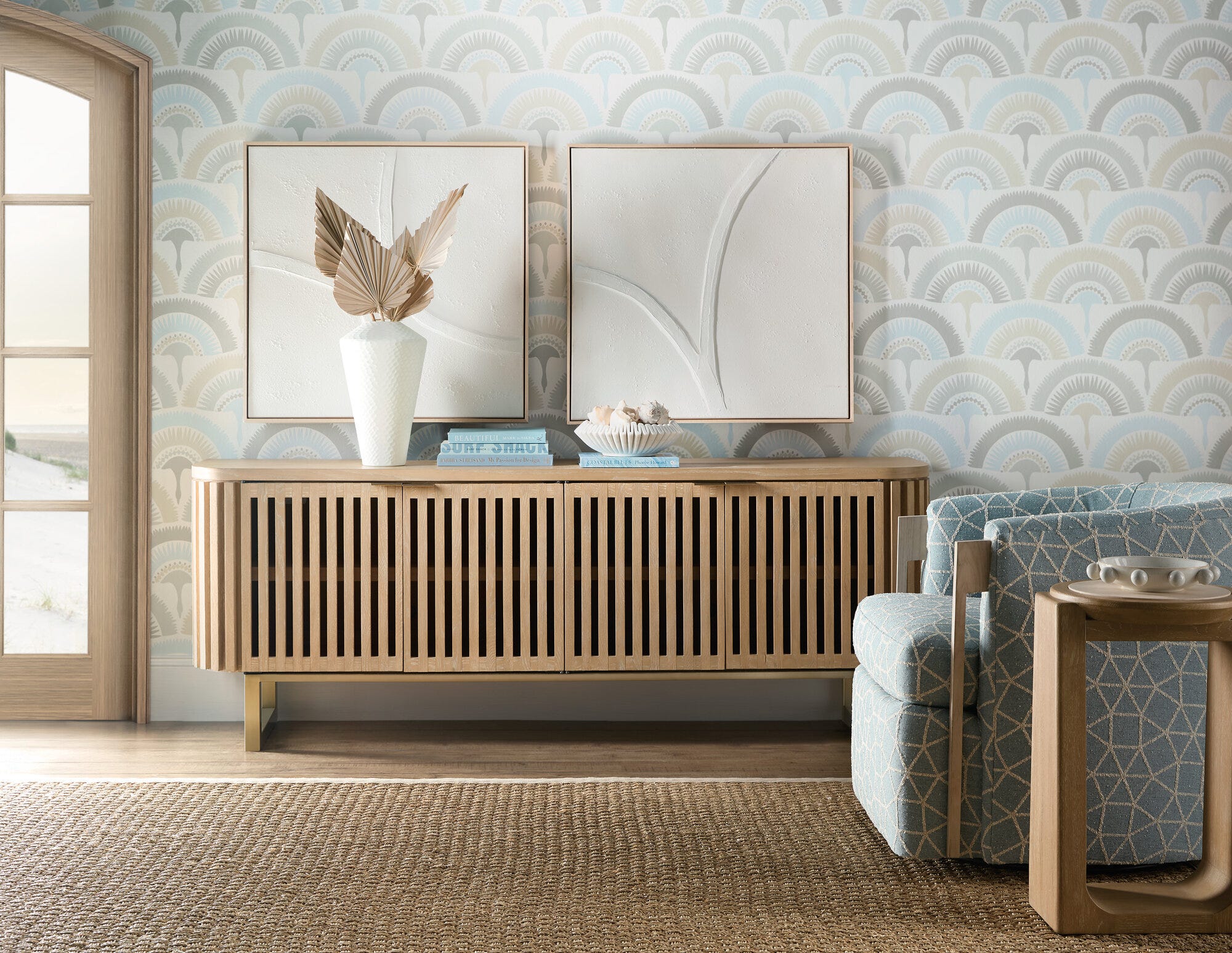 Commerce and Market Easton Entertainment Console