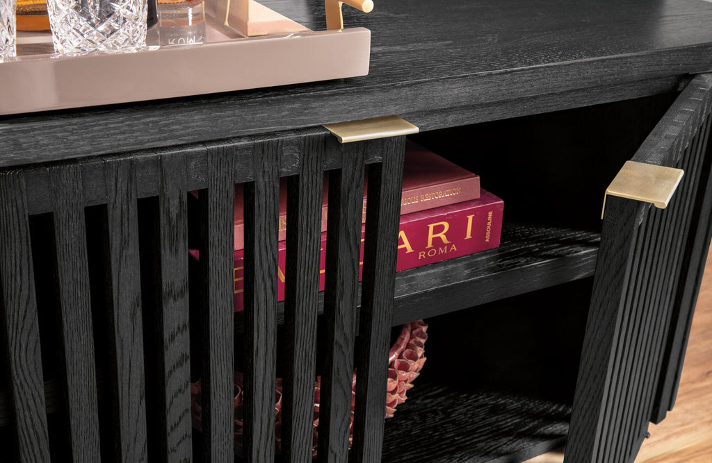 Commerce and Market Easton Entertainment Console