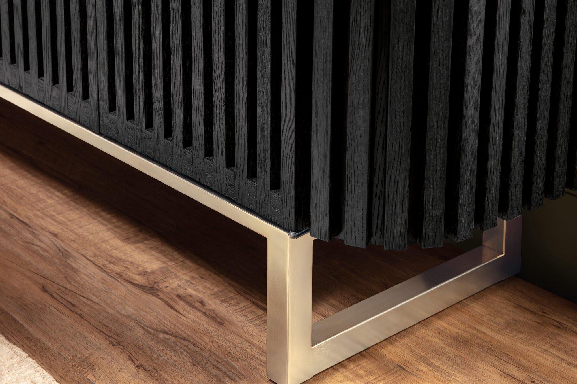 Commerce and Market Easton Entertainment Console