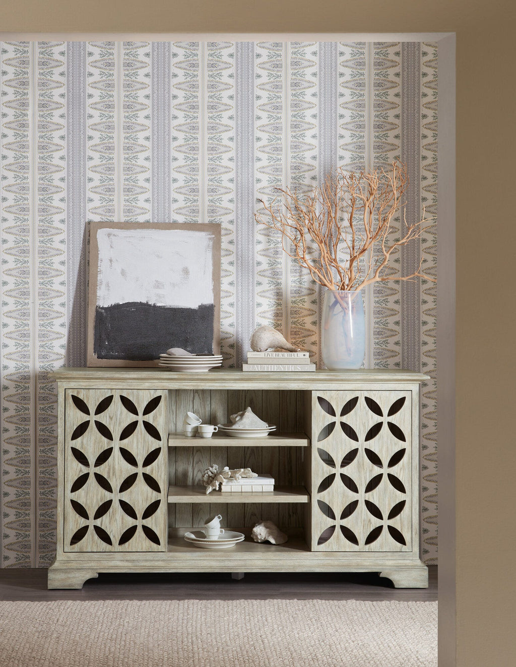 Commerce & Market Underhill Entertainment Console