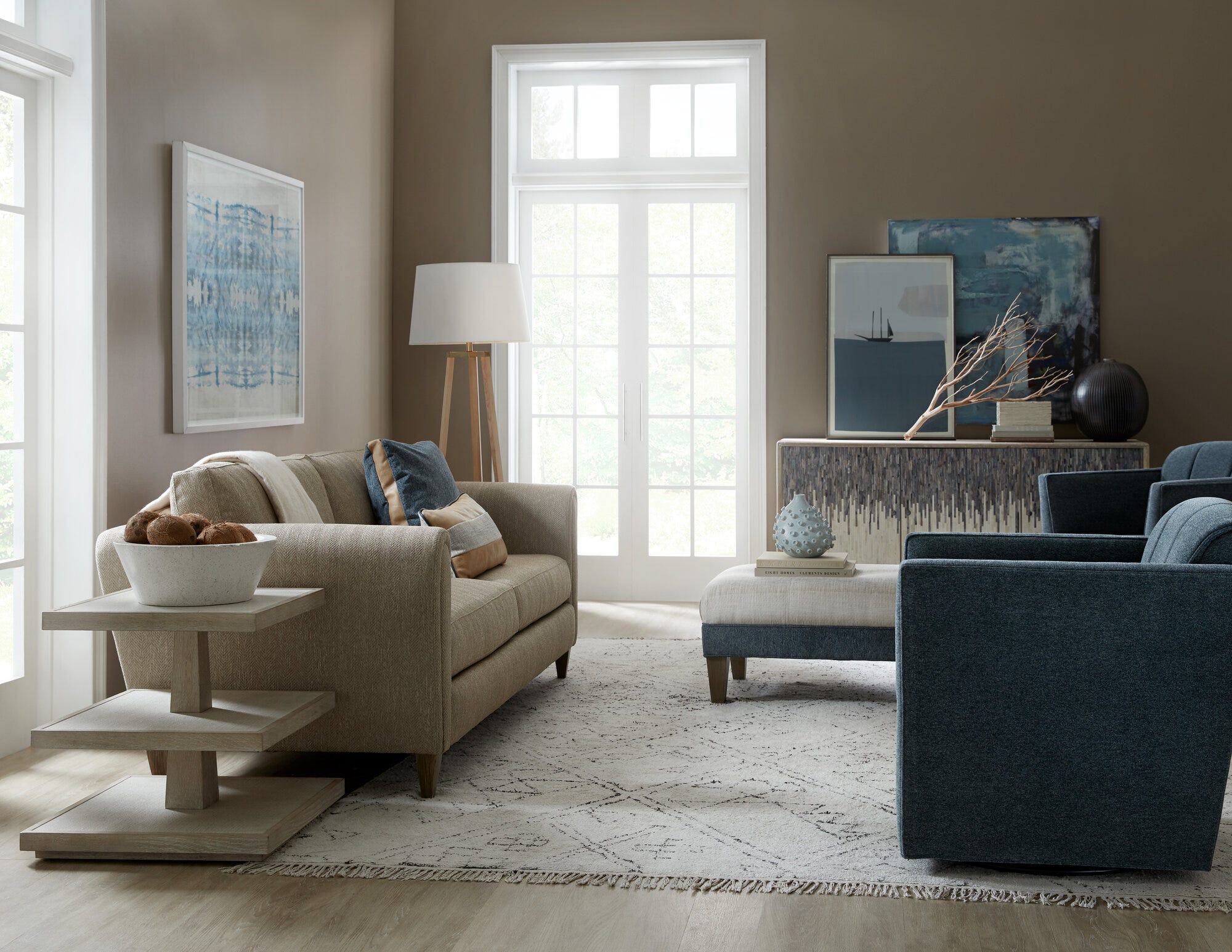 Mila Swivel Chair