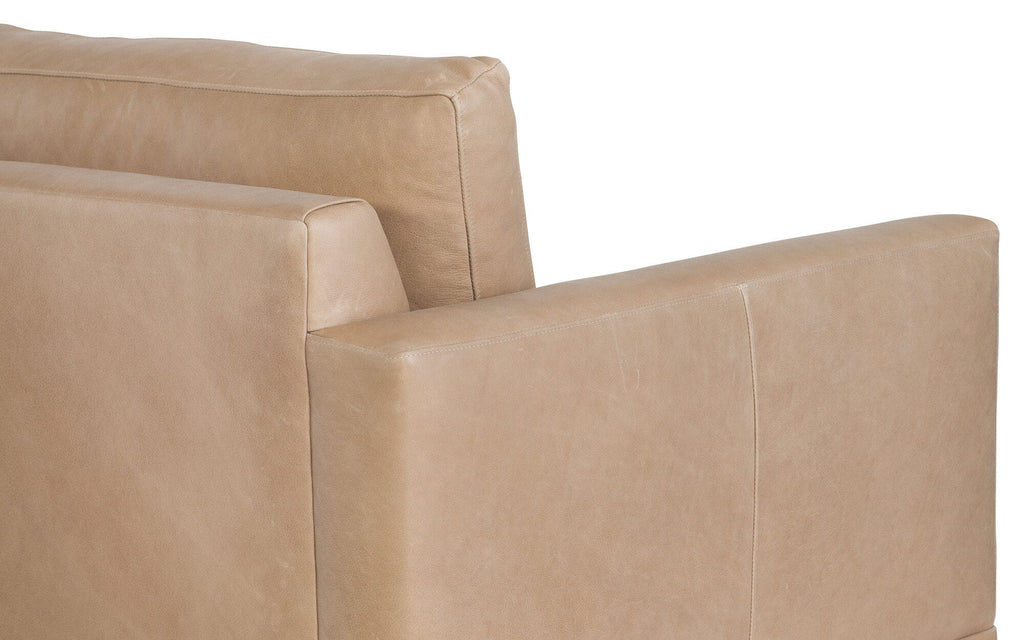 7423 Granger Leather Sectional