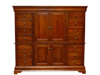 YUTZY WOODWORKING Bordeaux Chifferobe 92009