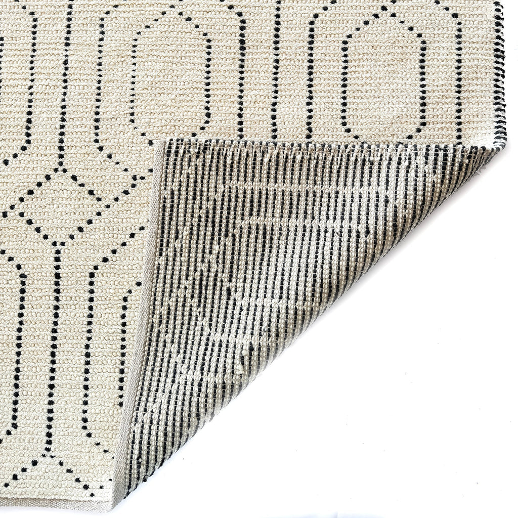 Geometrics Ivory Black