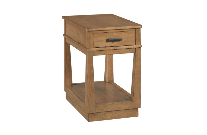 CHARGING CHAIRSIDE TABLE Primary