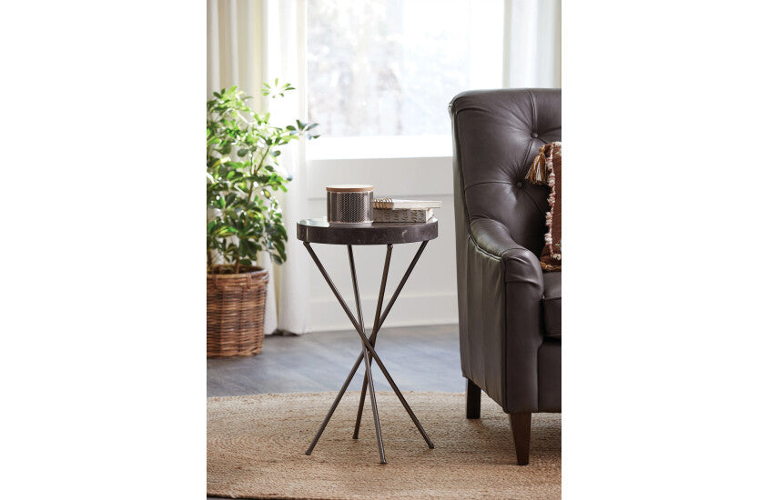 ROUND CHAIRSIDE TABLE Room 1