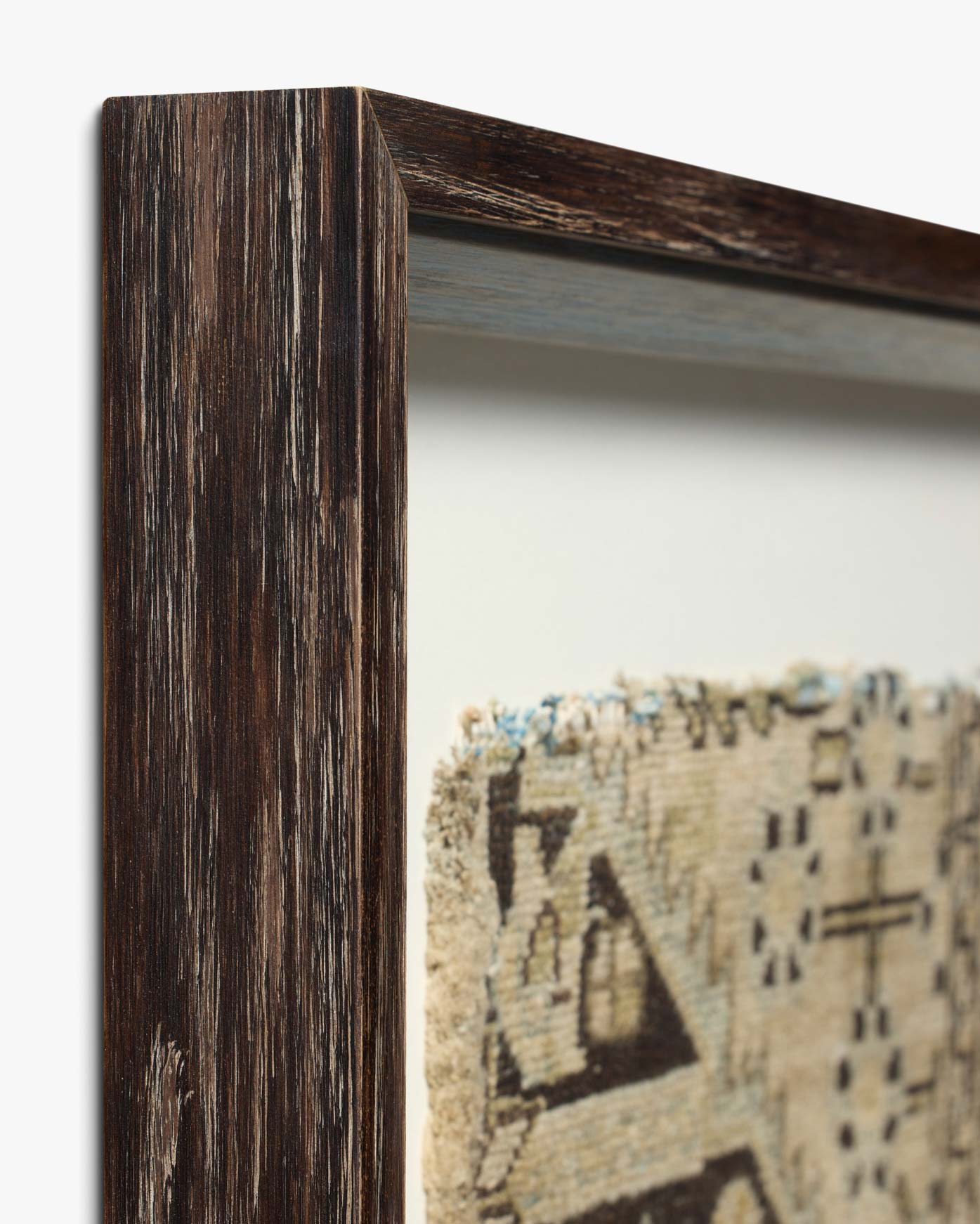 0490990019 VINTAGE RUG FRAGMENT