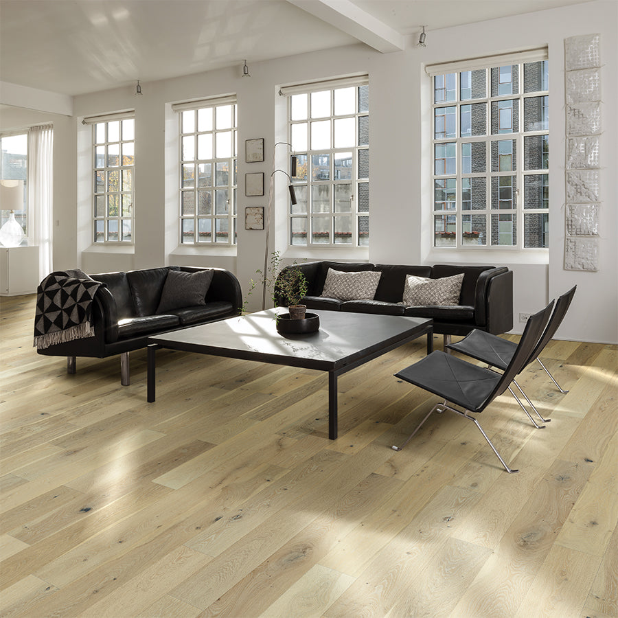 Alta Vista Cardiff Oak Roomscene