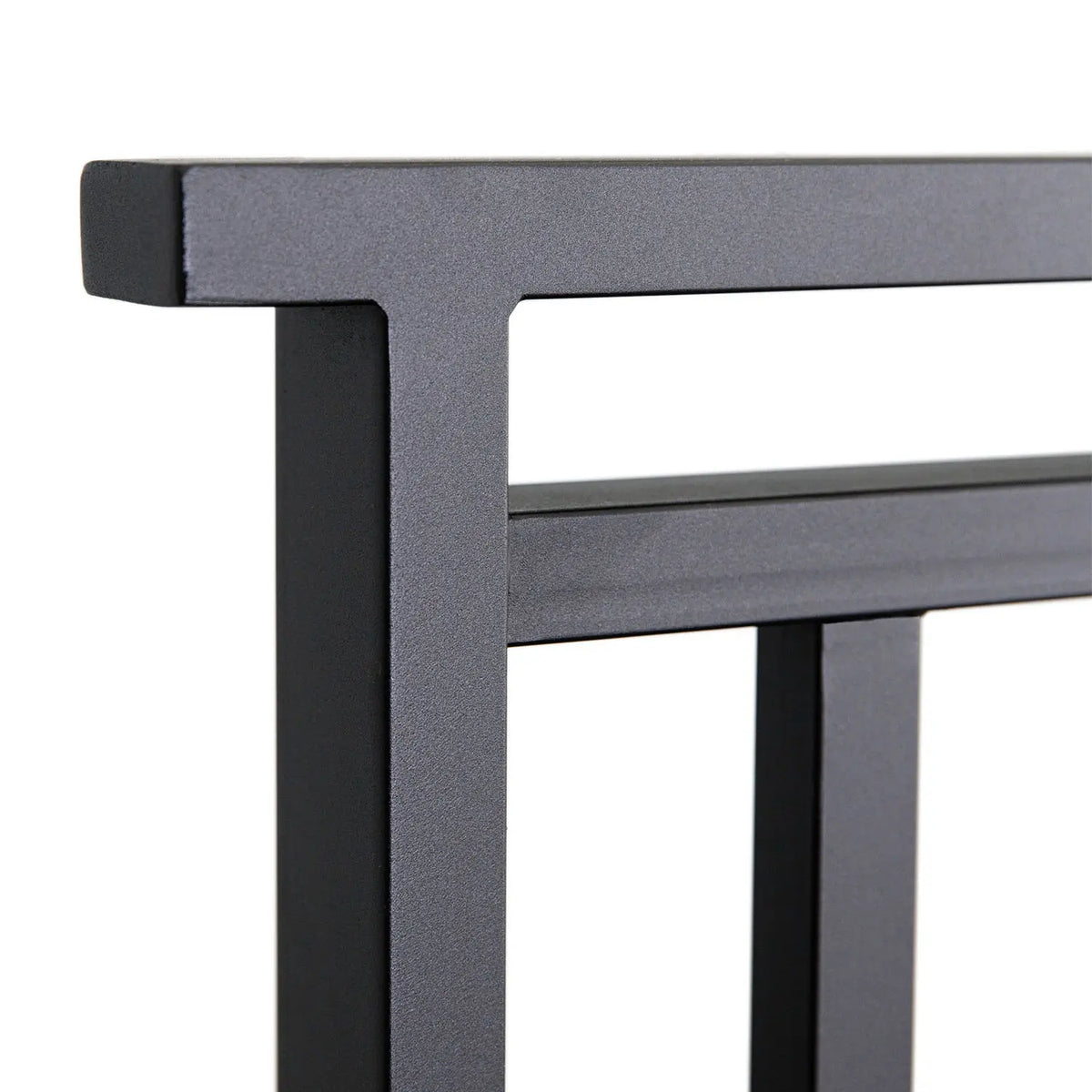 Aspen 1120 queen CBMPF MatteBlack finish closeup