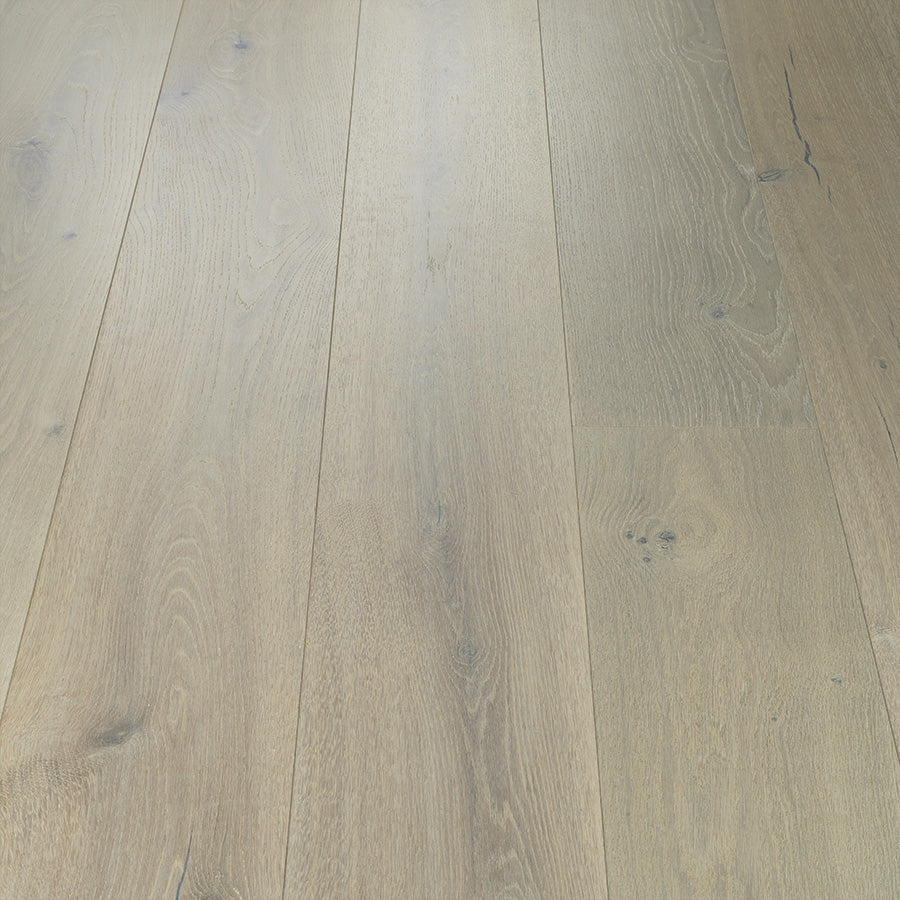 Avenue Sunset Oak by Hallmark Floors Vignette
