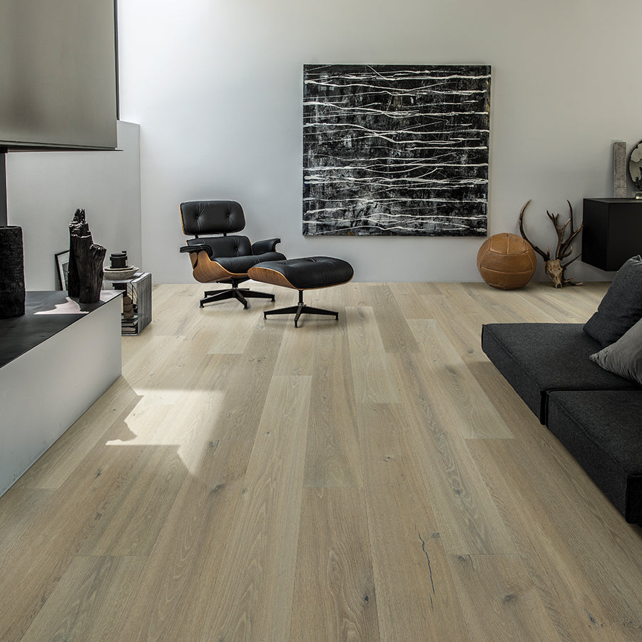 Avenue sunset room wood floors