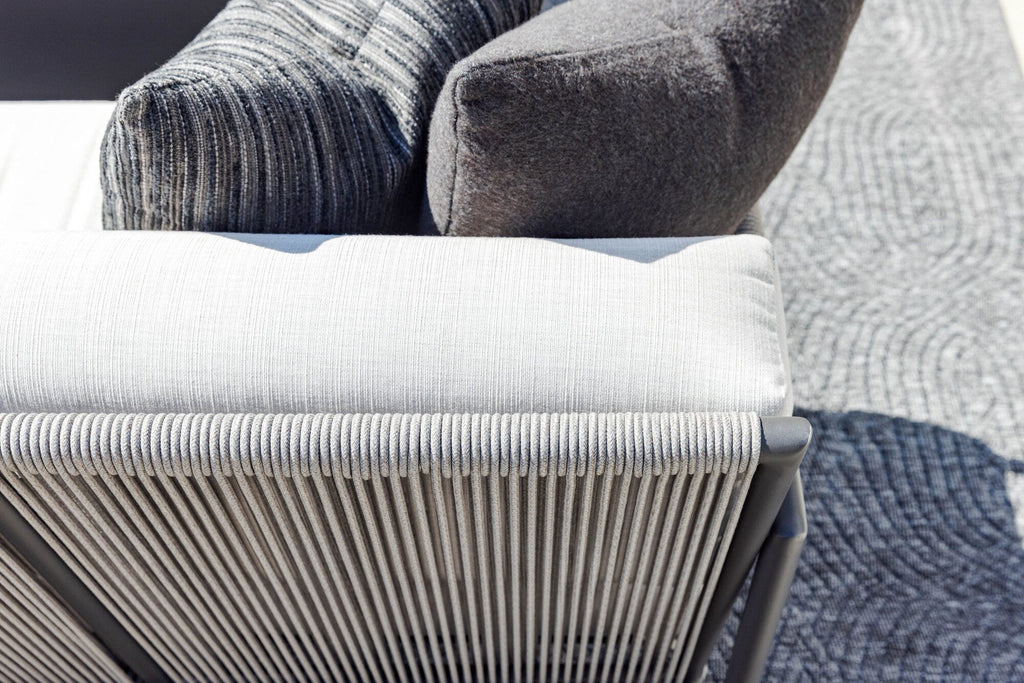 Pietra Loveseat in Echo Ash, No Welt