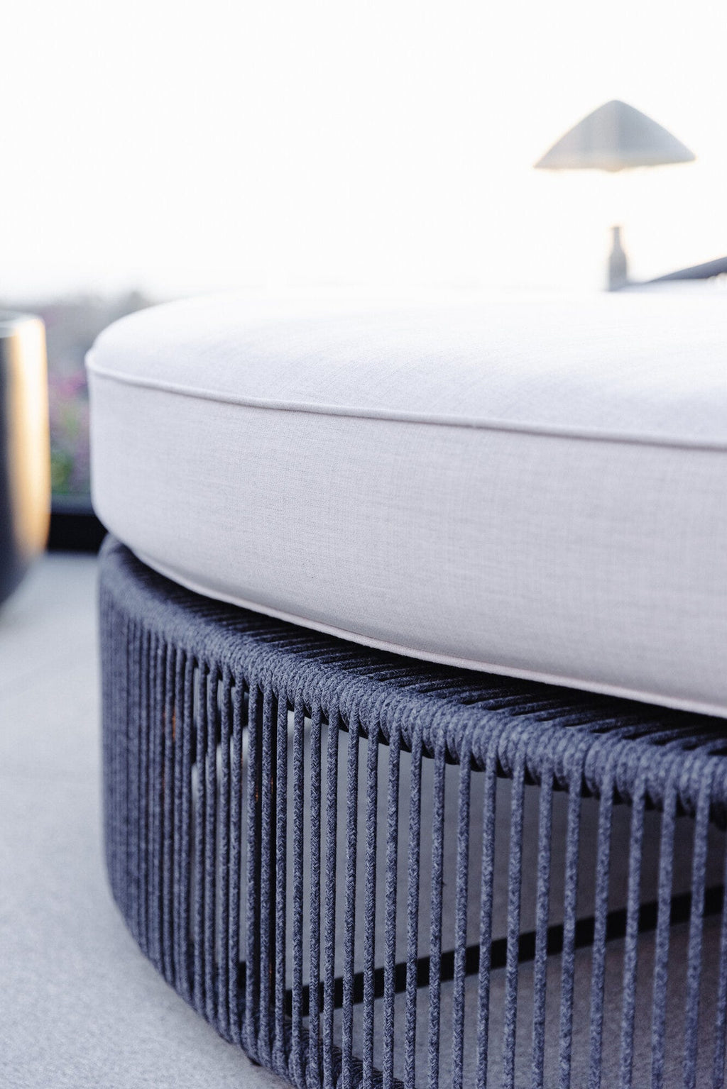Milano Daybed in Echo Ash w/ Self Welt