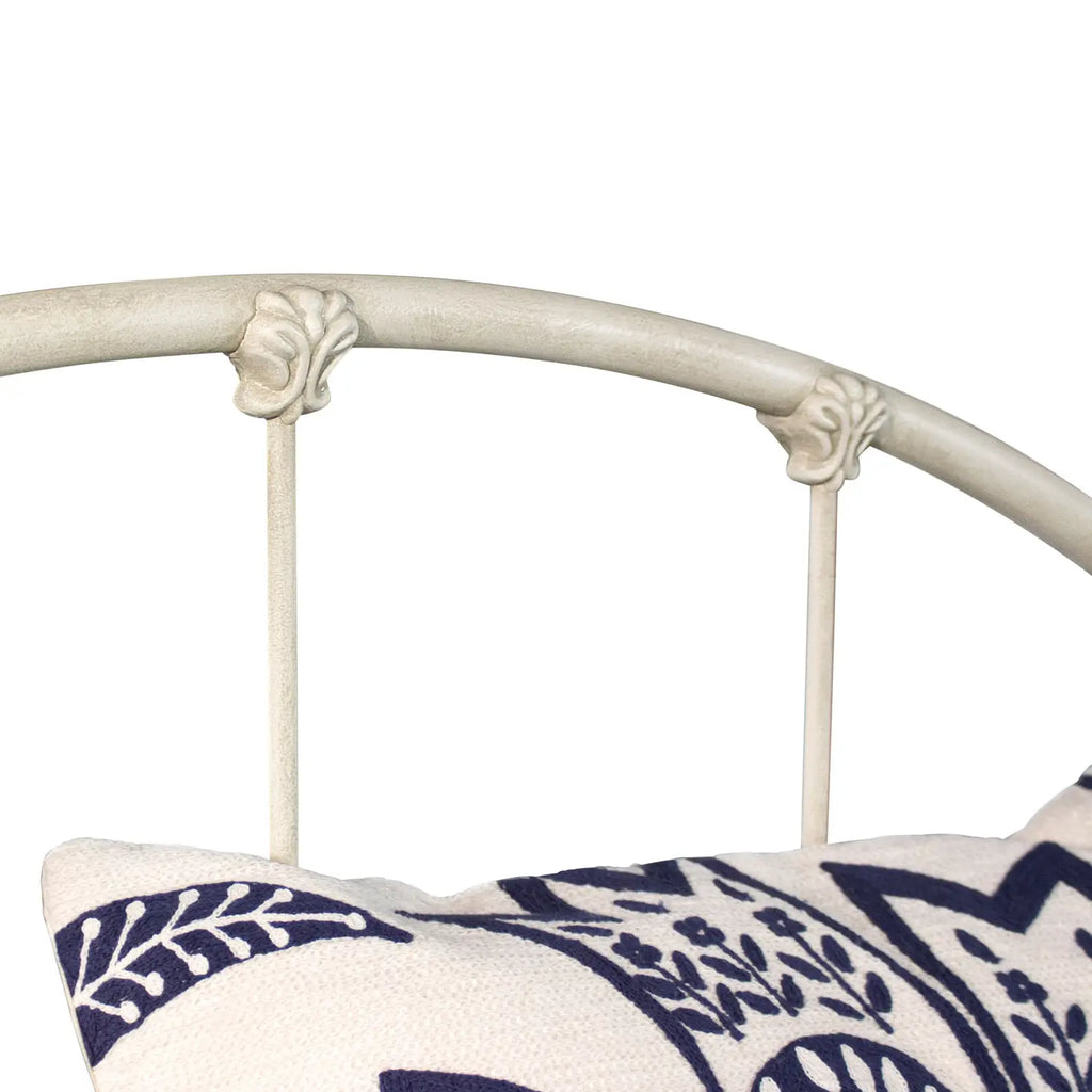 Coventry 7160 twin CB Rustic Ivory finish closeup