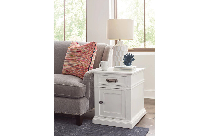 CHAIRSIDE CHEST Room 2