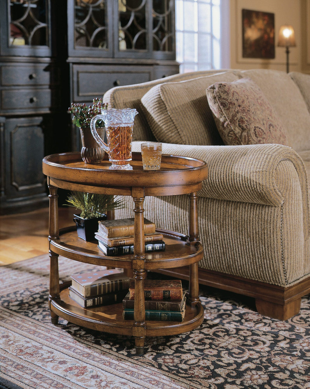 Oval Accent Table - Room Image 1