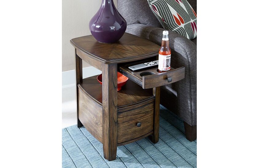 CHAIRSIDE TABLE Room 3