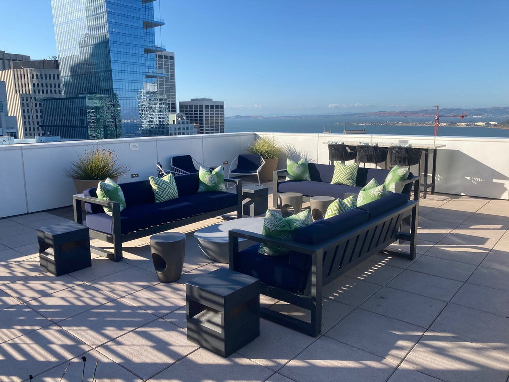 Redondo Loveseat in Cast Silver, No Welt