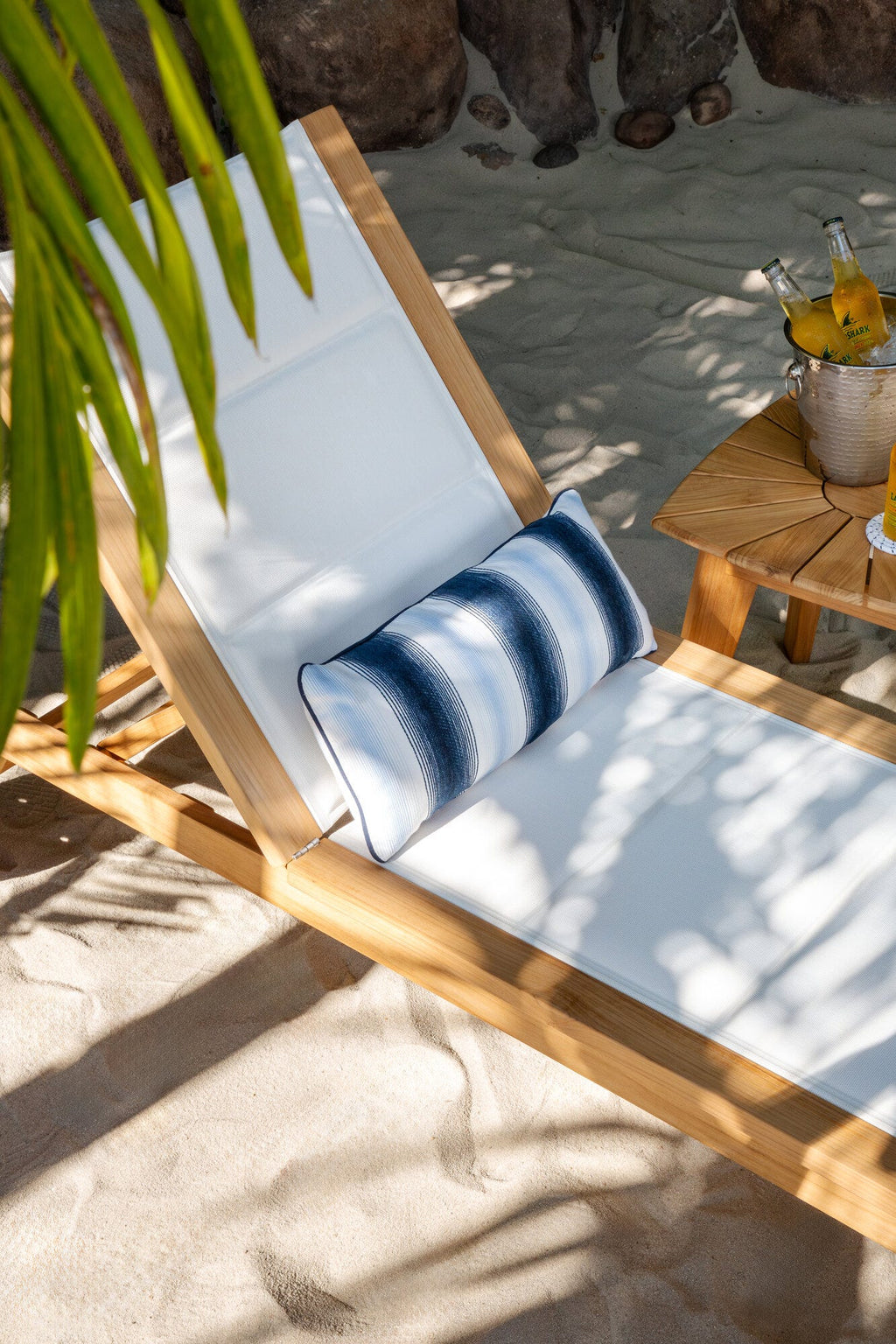 Margaritaville Harbor End Table Detail Image 1