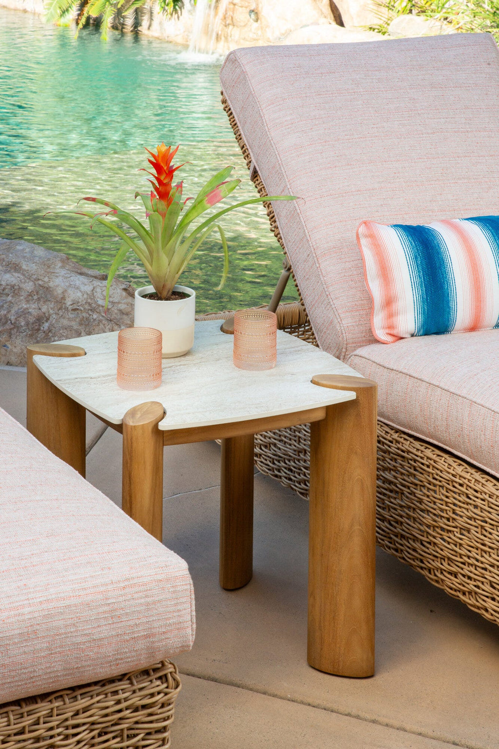 Margaritaville Somerset End Table Detail Image