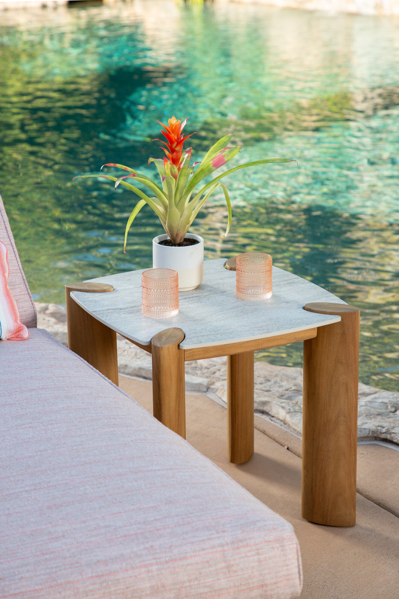 Margaritaville Somerset End Table Vroom Image