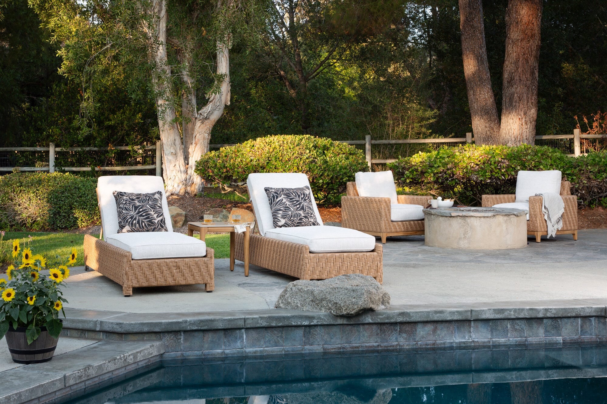 Margaritaville Catalina Chaise in Poros Dune