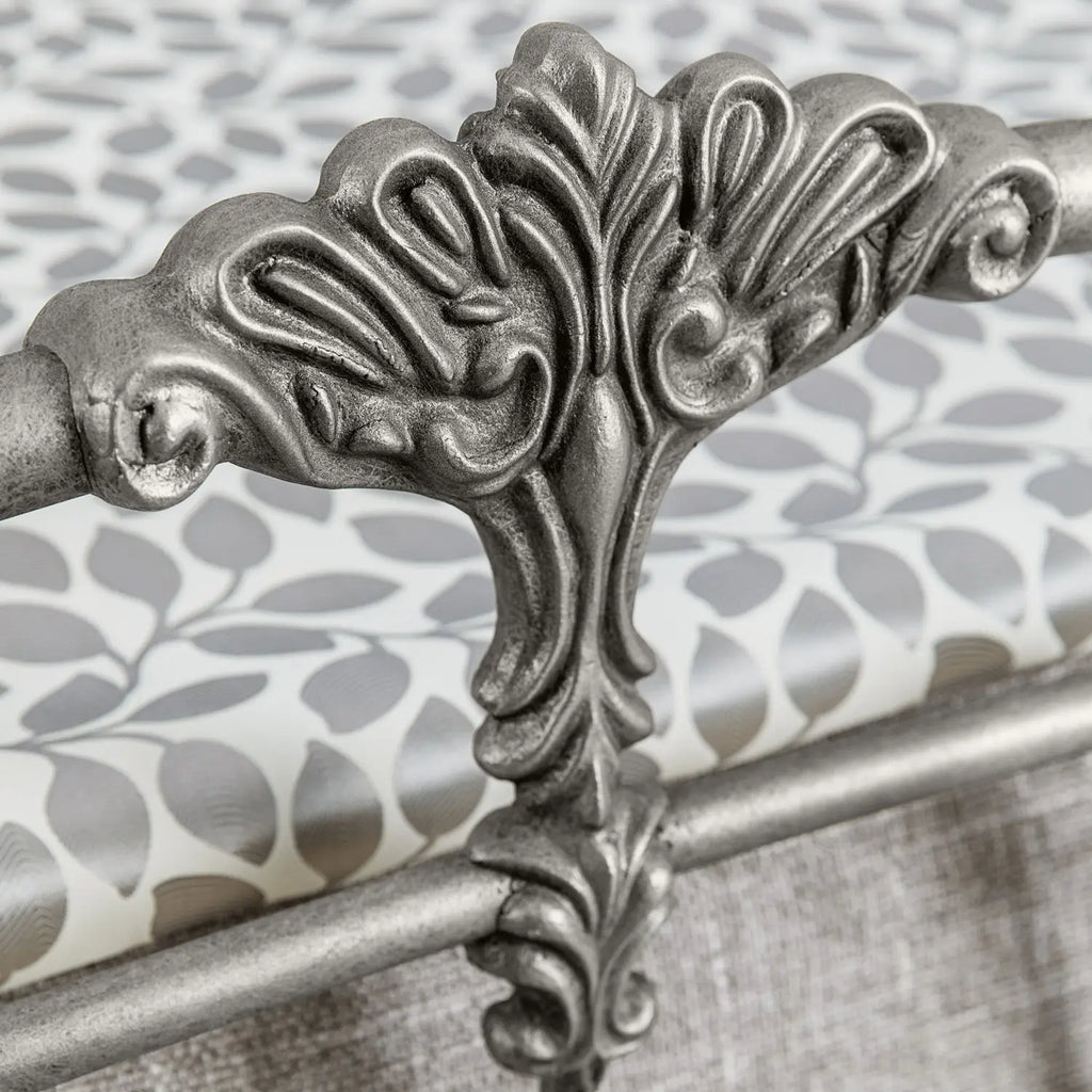 Merrick 1042 queen CBMPF Silver Bisque finish closeup
