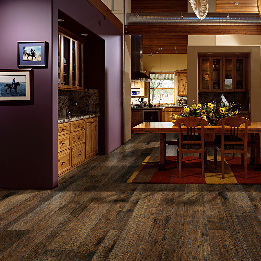 Monterey Casita Hickory room