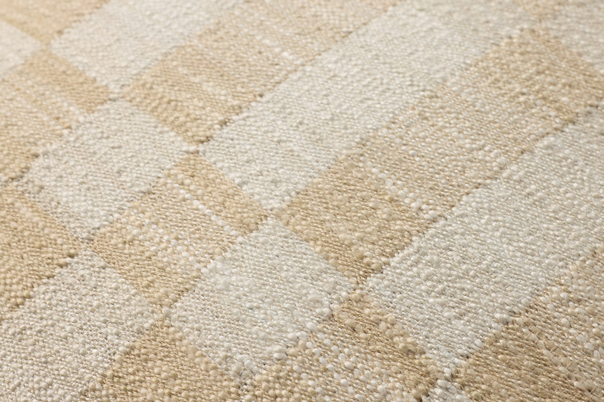PAL0049 - ADAMS SAND / IVORY