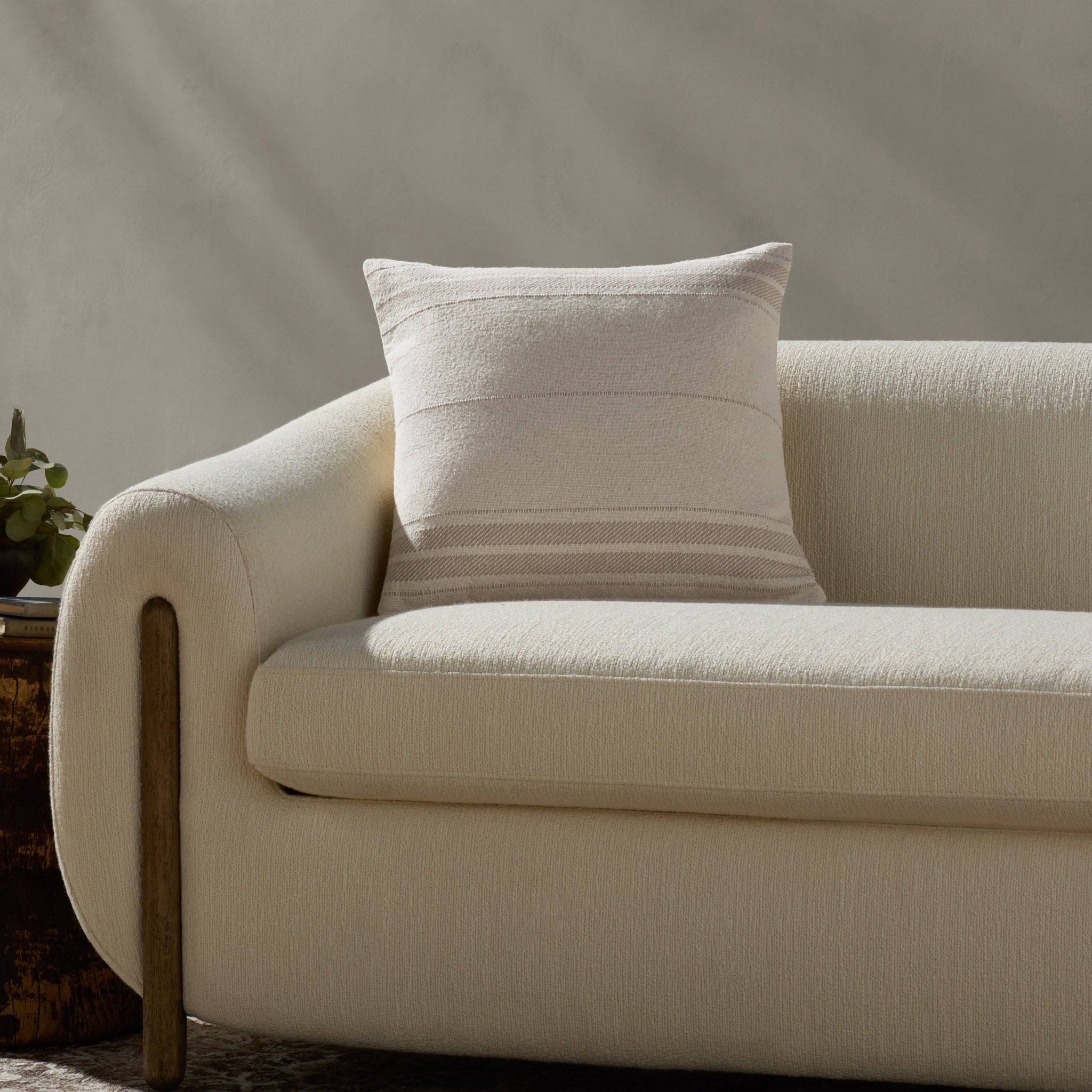 PMH0076 SELENA IVORY / NATURAL