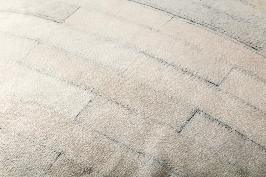 PF0002 IVORY / GREY