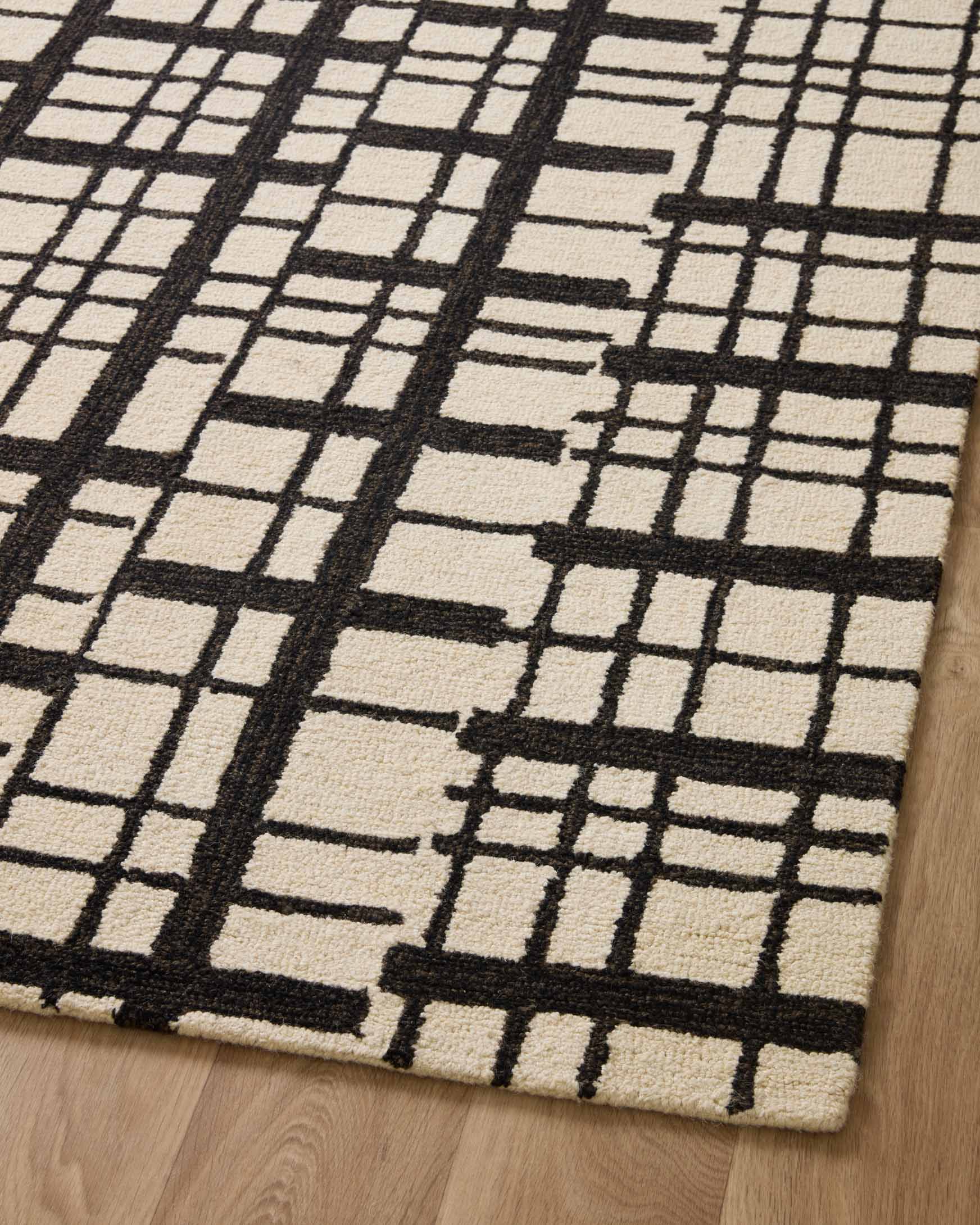 POL-02 CJ BLACK / IVORY