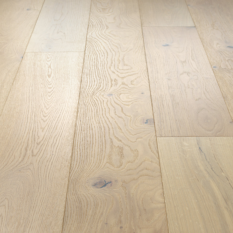 Laguna, Oak, Hardwood from the Alta Vista hardwood flooring collection by Hallmark Floors.