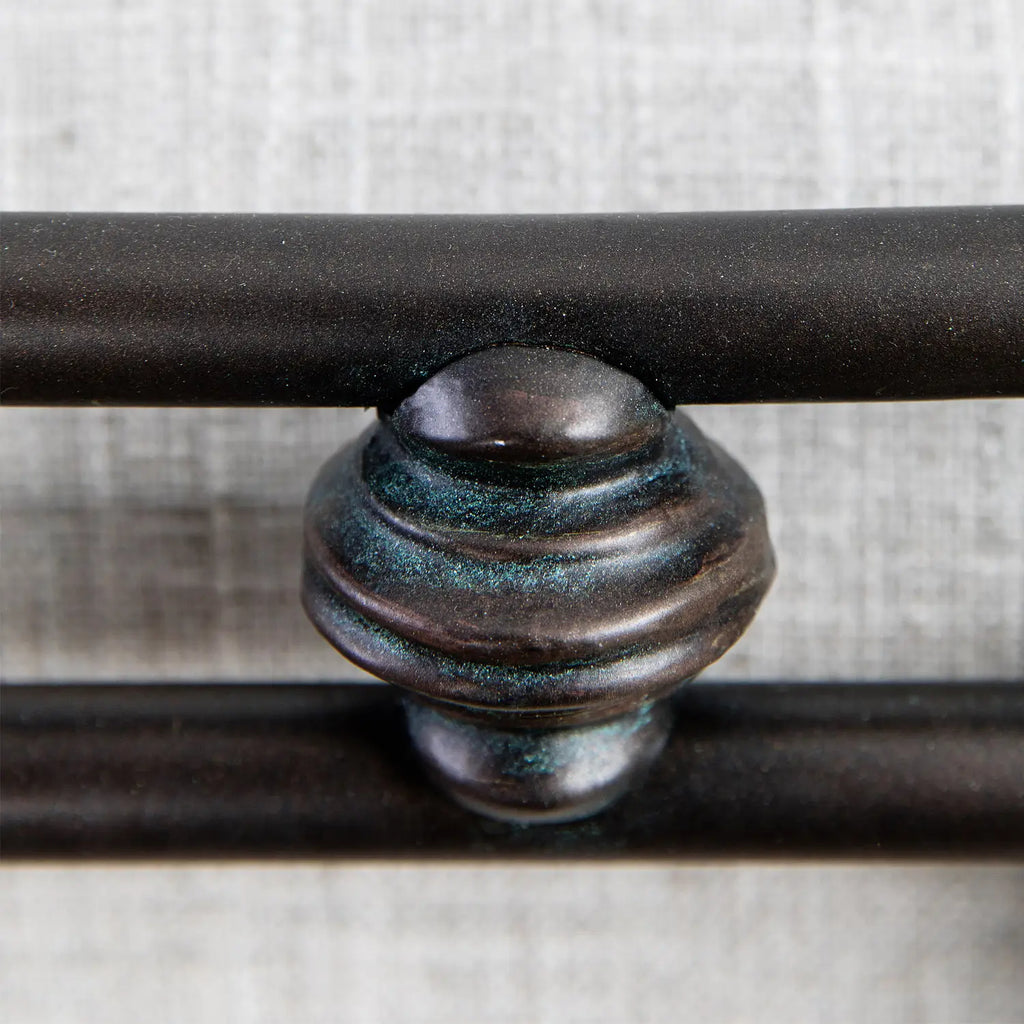 Quati 1046 queen Old Copper finish closeup