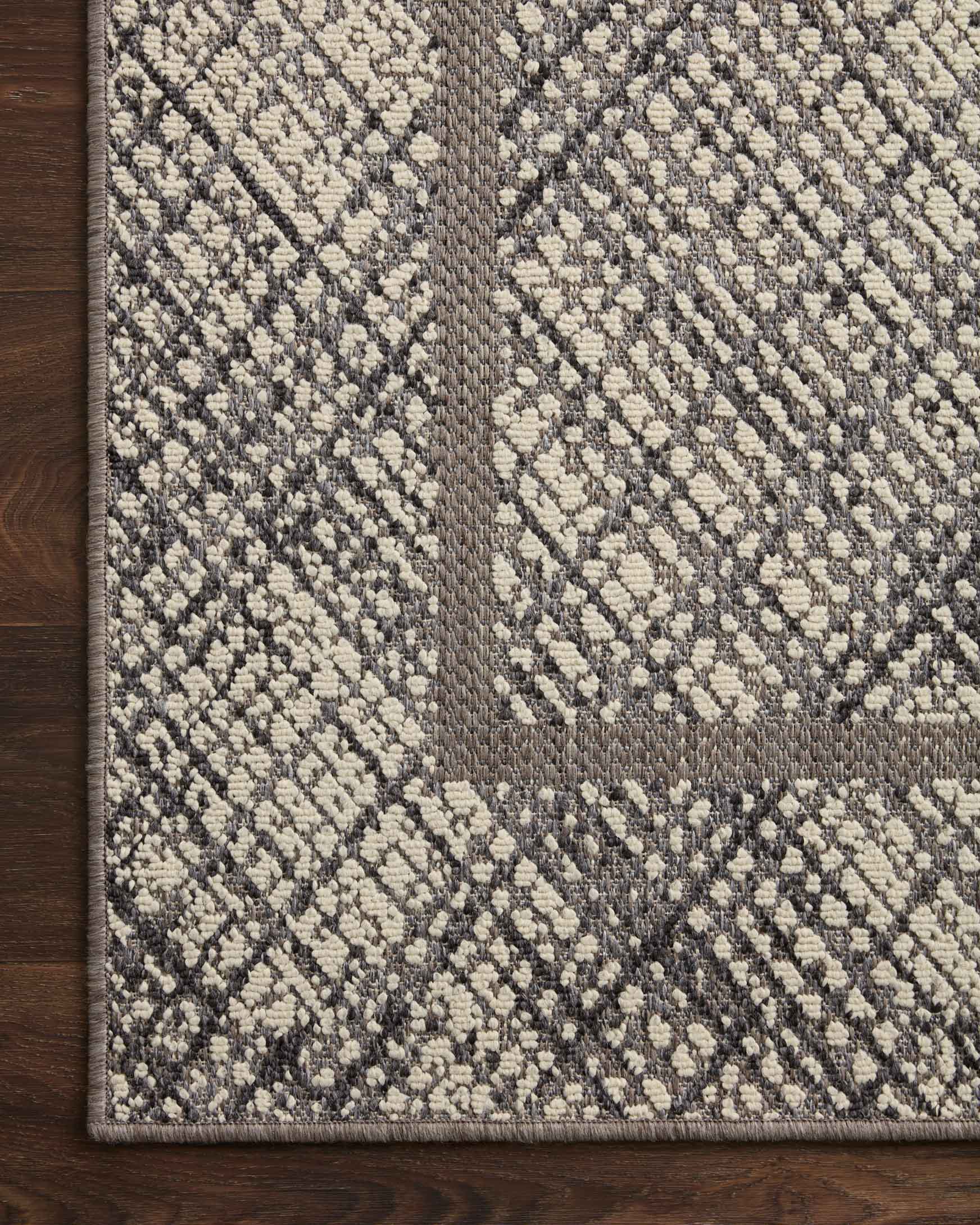 RAI-10 IVORY / CHARCOAL